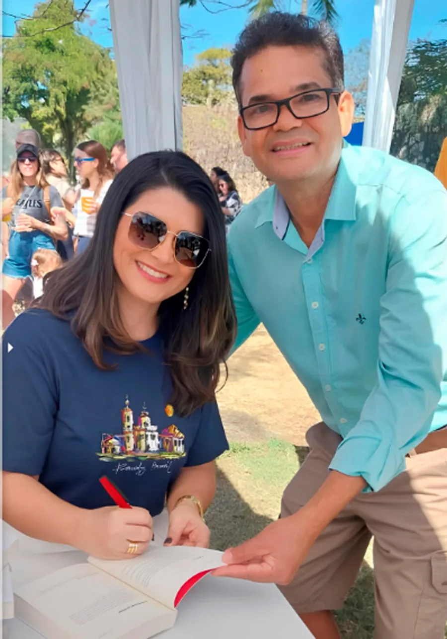 Patrícia Souza fascina e se fascina na Festa Literária Interacional de Paraty (Flip)