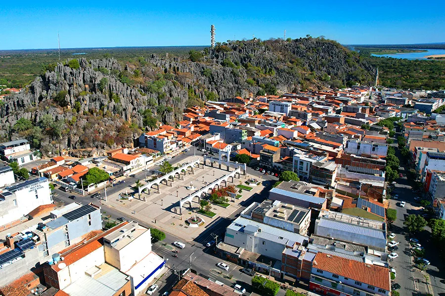 Romaria de Bom Jesus da Lapa mostra força do turismo religioso da Bahia