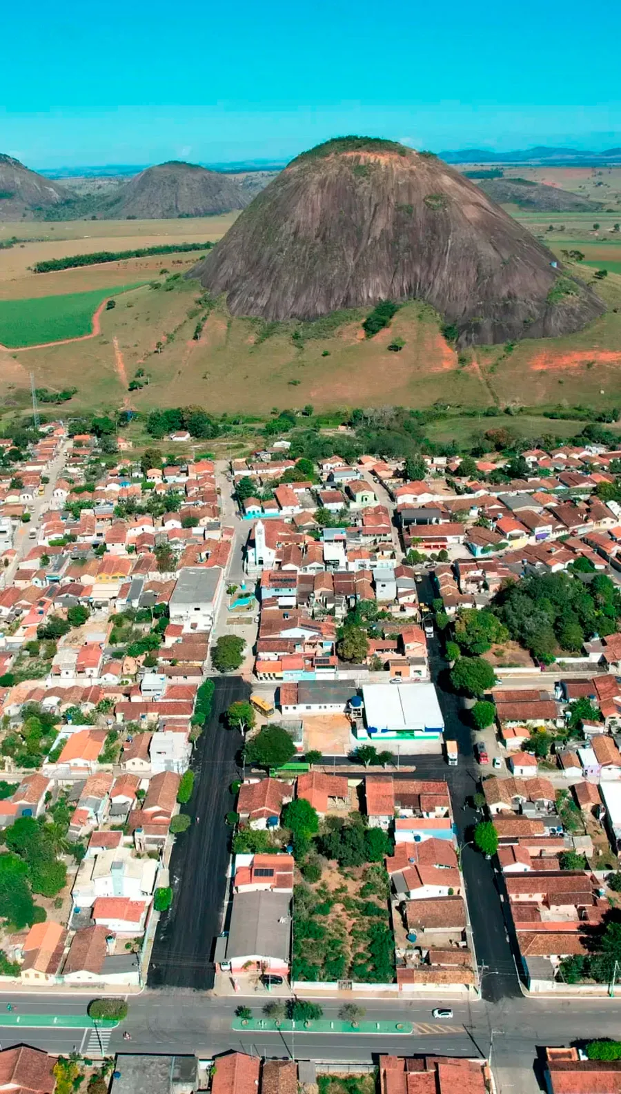 Bebê de um ano morre após engasgar com pedaço de carne em Lajedão Bebê de um ano morre após engasgar com pedaço de carne em Lajedão