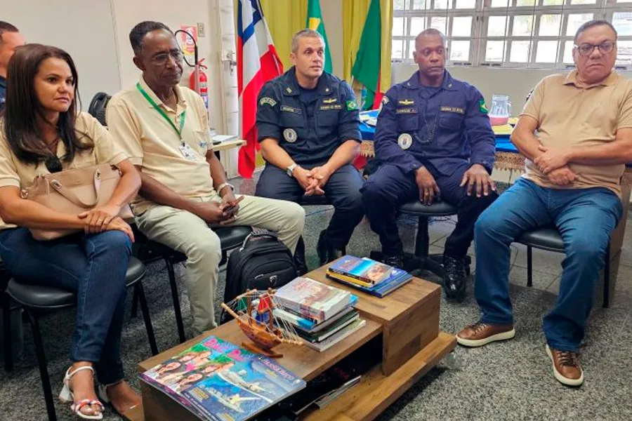 Delegacia Itinerante da Marinha retorna a Mucuri visando regularizar embarcações e tripulantes