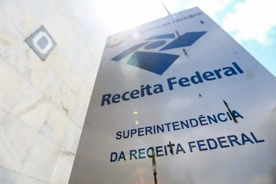 Para coibir lavagem de dinheiro, Receita iguala fintechs a bancos