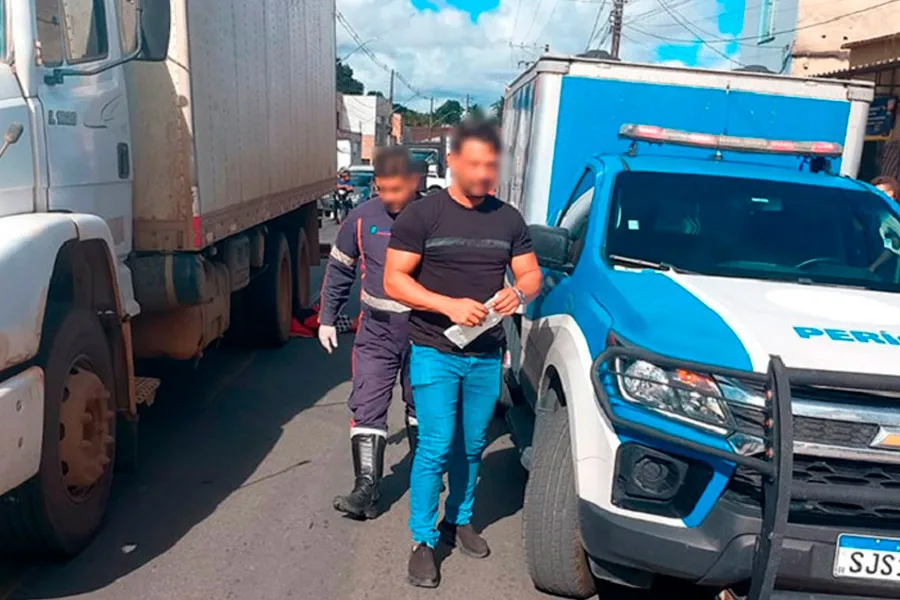 Tragédia: Homem morre atropelado por caminhão na Avenida ACM