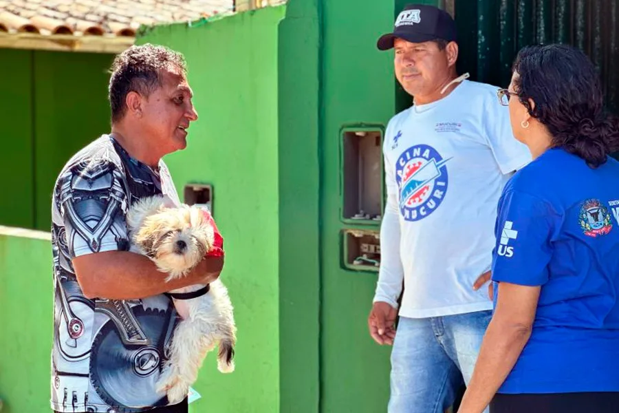 Dia D da vacinação antirrábica protege mais de 1,4 mil cães e gatos em Mucuri