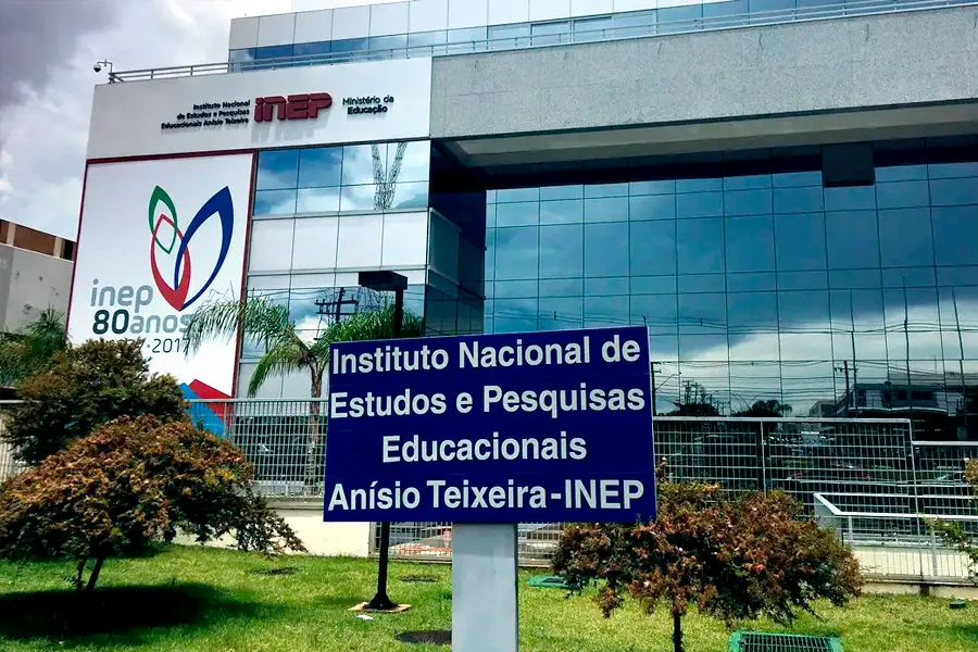 Inep seleciona professores para elaborar e revisar o Encceja