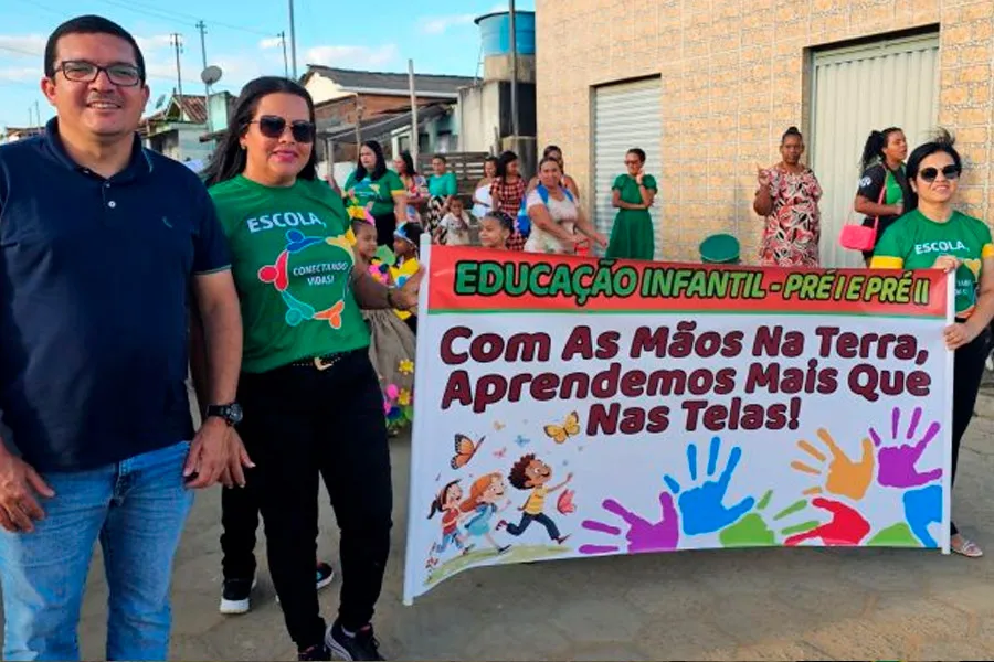 Tradição e patriotismo marcam desfile cívico do 7 de setembro no distrito de Taquarinha em Mucuri Tradição e patriotismo marcam desfile cívico do 7 de setembro no distrito de Taquarinha em Mucuri