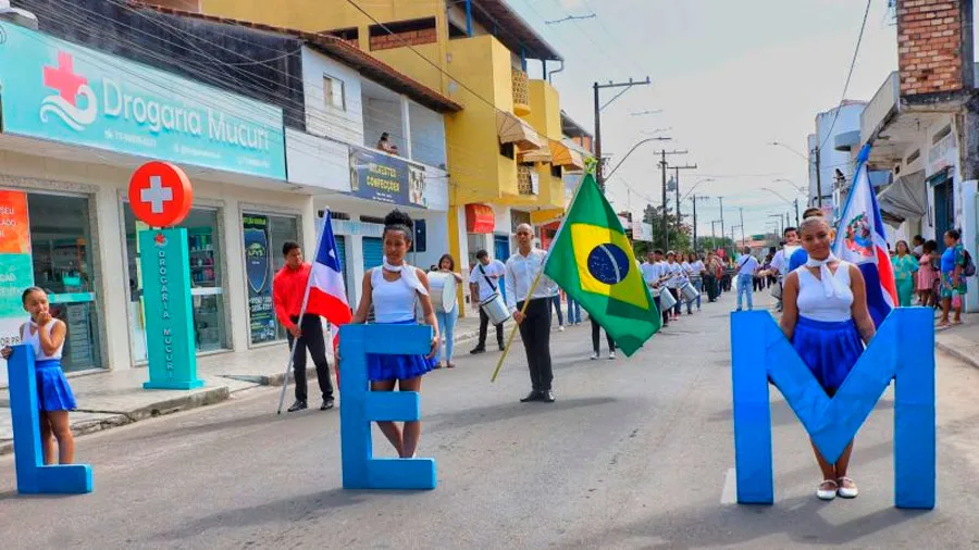 Patriotismo e alegria marcam o 7 de Setembro em Mucuri com desfile cívico e passeio ciclístico