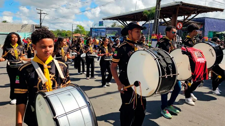 Patriotismo e alegria marcam o 7 de Setembro em Mucuri com desfile cívico e passeio ciclístico