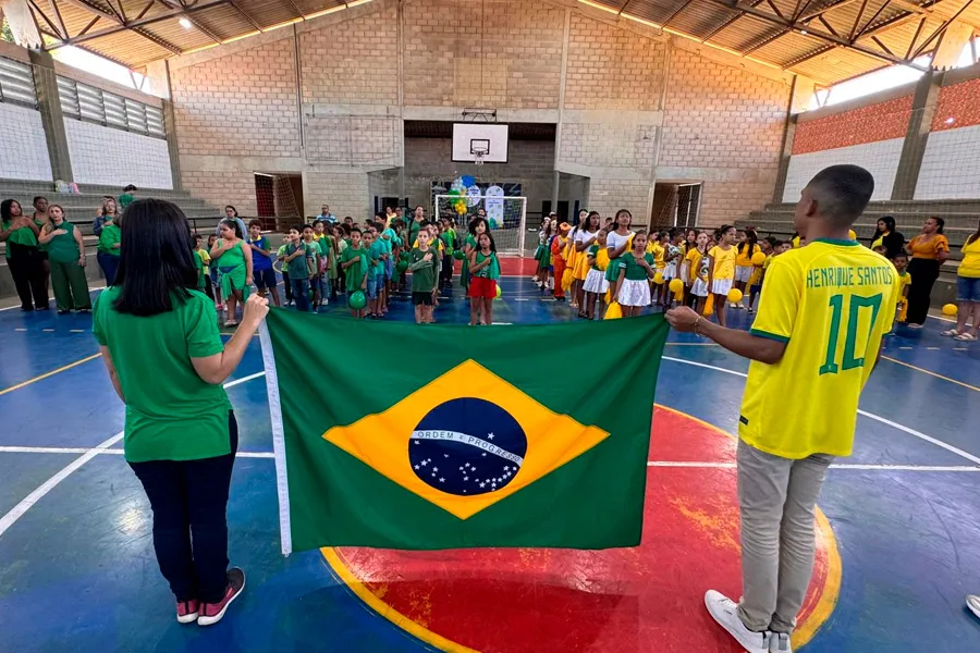 Jogos Escolares da Independência promovem patriotismo e integração em Medeiros Neto Jogos Escolares da Independência promovem patriotismo e integração em Medeiros Neto
