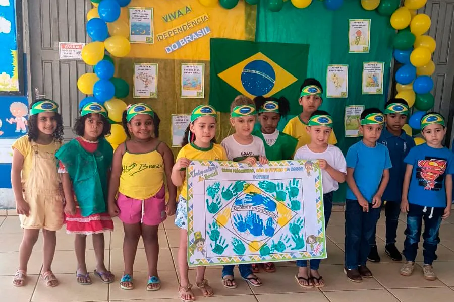 Jogos Escolares da Independência promovem patriotismo e integração em Medeiros Neto Jogos Escolares da Independência promovem patriotismo e integração em Medeiros Neto