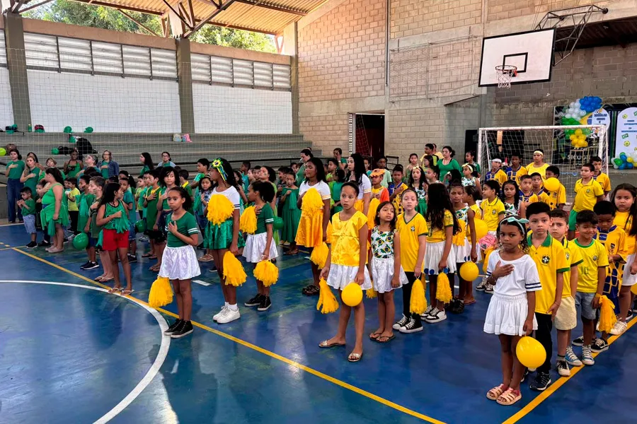 Jogos Escolares da Independência promovem patriotismo e integração em Medeiros Neto Jogos Escolares da Independência promovem patriotismo e integração em Medeiros Neto