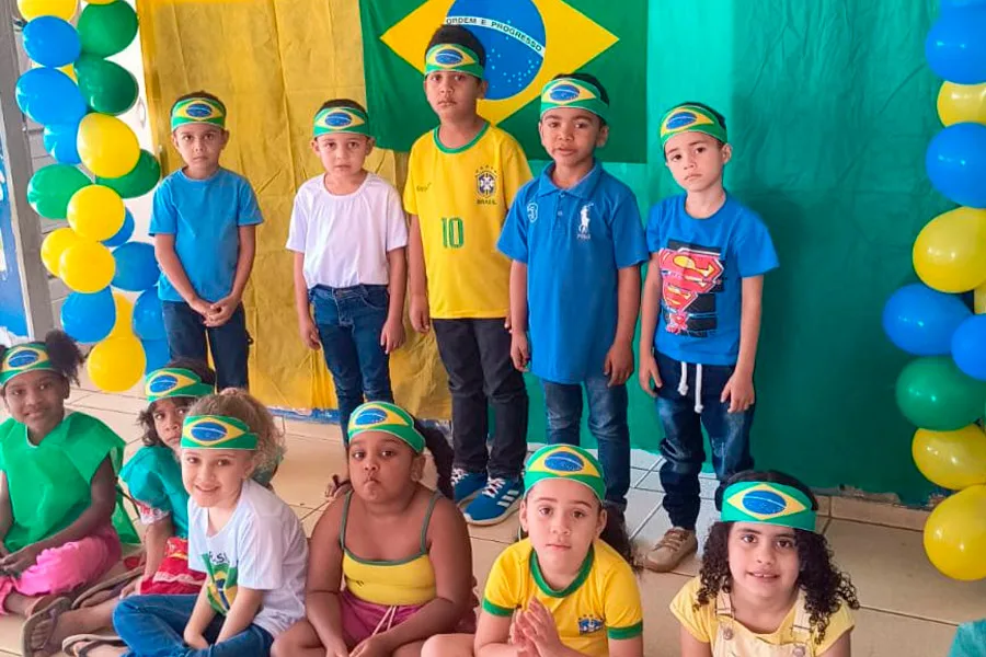 Jogos Escolares da Independência promovem patriotismo e integração em Medeiros Neto Jogos Escolares da Independência promovem patriotismo e integração em Medeiros Neto