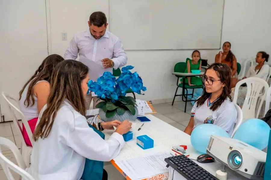 Prefeitura entrega mais de 190 aparelhos auditivos e promove inclusão social 
