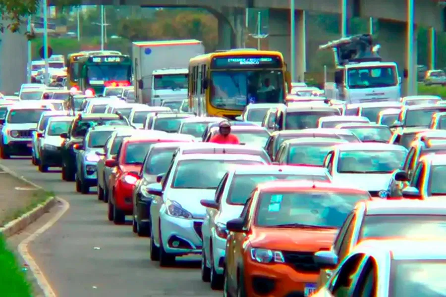 Motoristas poderão obter descontos e perdão de dívidas do IPVA e do licenciamento na Bahia