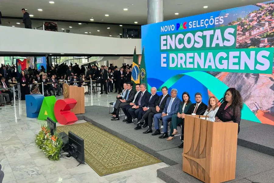 Bahia é contemplada com R$ 1,3 bilhão do Novo PAC Seleções para obras de drenagem e contenção de encostas Bahia é contemplada com R$ 1,3 bilhão do Novo PAC Seleções para obras de drenagem e contenção de encostas