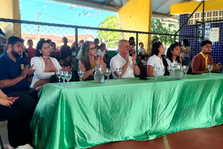 Escola Municipal Antônio João Carletti recebe projeto “Adote um Leitor”, em Itabatã