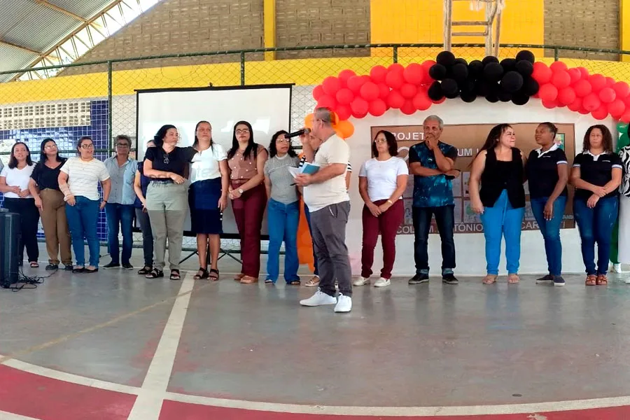 Escola Municipal Antônio João Carletti recebe projeto “Adote um Leitor”, em Itabatã Escola Municipal Antônio João Carletti recebe projeto “Adote um Leitor”, em Itabatã