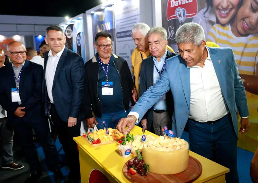 Mata de São João sedia o 13º Encontro Baiano dos Laticinistas; governador prestigia evento