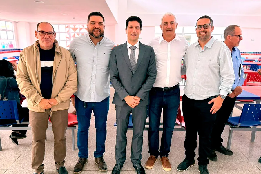 1º Seminário Ambiental de Medeiros Neto reúne autoridades, especialistas e estudantes