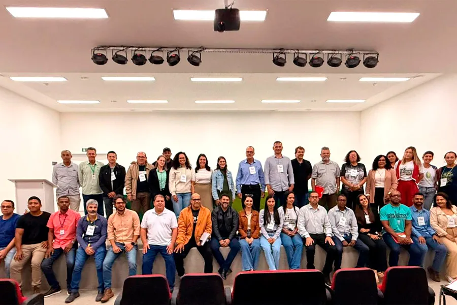 1º Seminário Ambiental de Medeiros Neto reúne autoridades, especialistas e estudantes