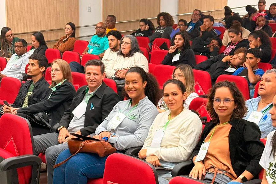 1º Seminário Ambiental de Medeiros Neto reúne autoridades, especialistas e estudantes