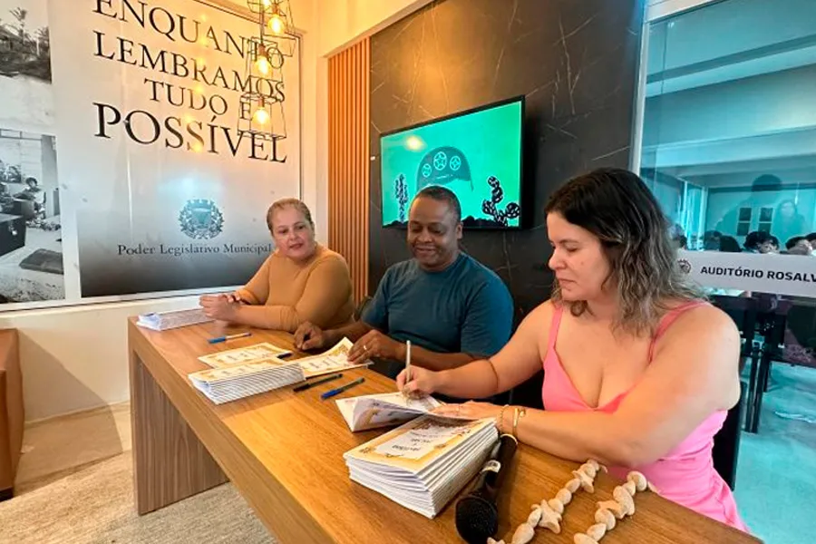 Estudantes de Mucuri recriam a Independência da Bahia em versos de cordel