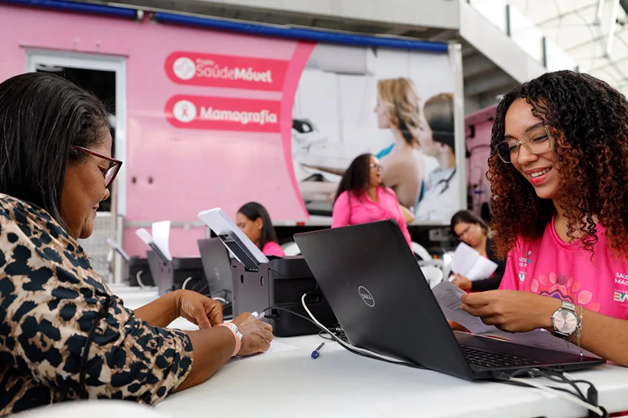 Outubro Rosa: Bahia dá início ao mutirão de 40 mil mamografias na capital e interior do estado