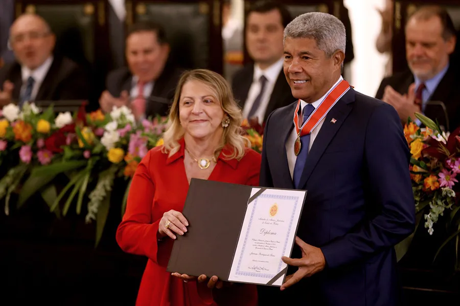 Jerônimo Rodrigues recebe homenagem durante abertura do XVII Consepre