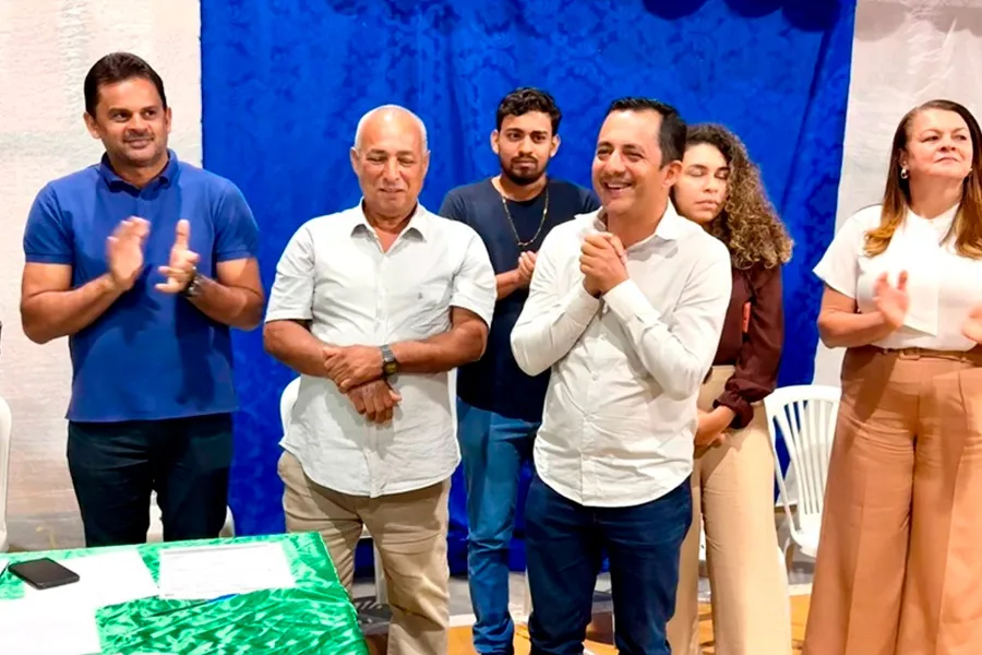 Prefeito Manrick anuncia pacote de obras e estudos técnicos para o distrito de Cruzeiro do Sul Prefeito Manrick anuncia pacote de obras e estudos técnicos para o distrito de Cruzeiro do Sul