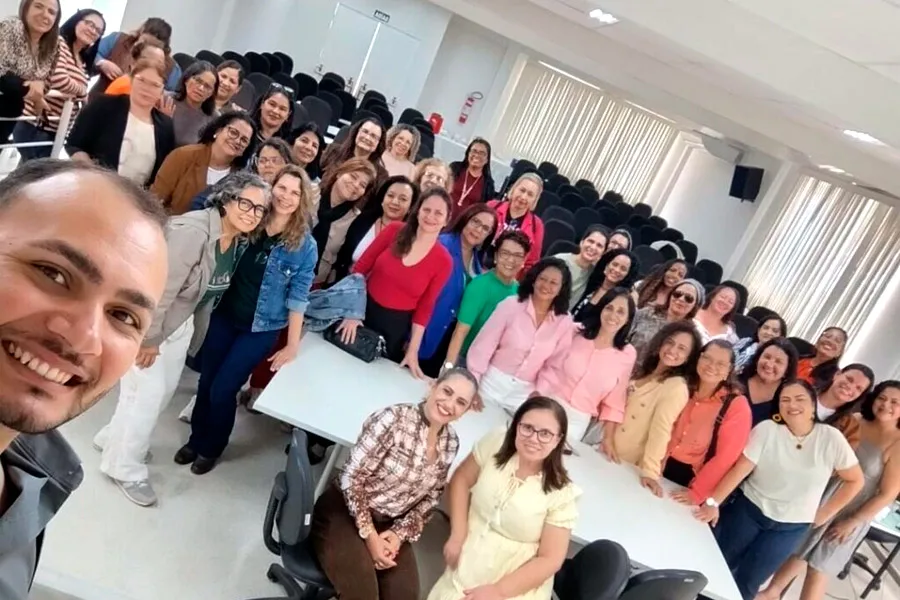 UNEB e NAEI promovem palestra sobre prevenção e manejo de crises em pessoas com TEA