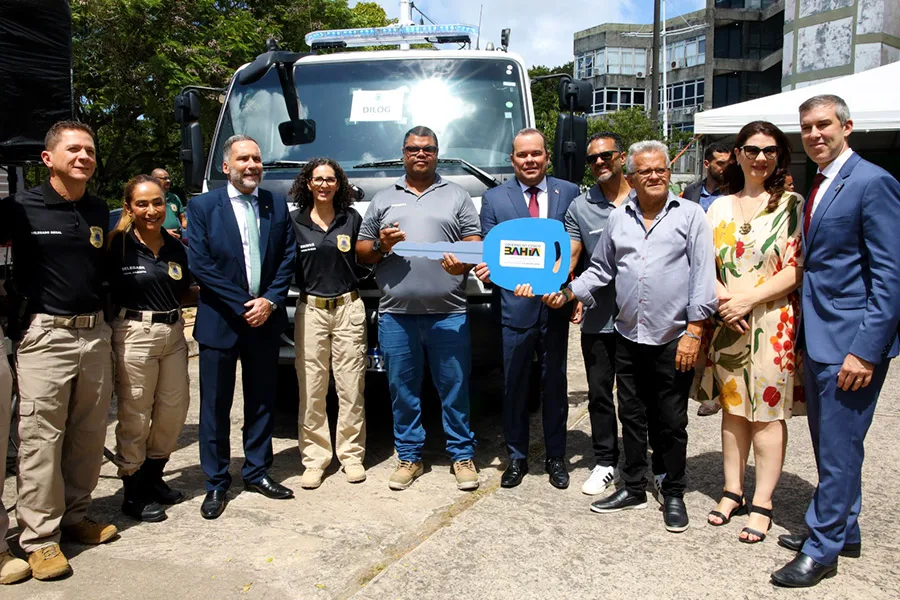 Bahia adere a programas nacionais de segurança e entrega novos equipamentos à polícia