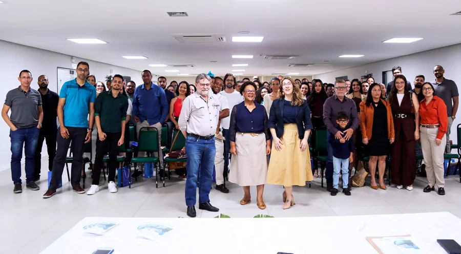 Nova turma de servidores técnico-administrativos toma posse na UFSB