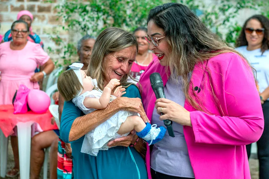 CRAS realiza evento em homenagem ao Dia do Idoso e reforça papel de acolhimento e convivência