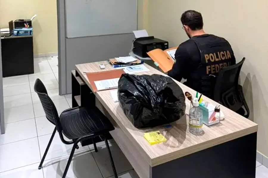 Prefeitos do interior da Bahia são alvos da PF por desvios de mais de 12 milhões