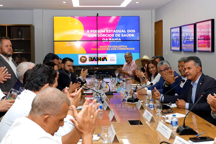 Governo do Estado anuncia novos investimentos na saúde regional e entrega 85 veículos durante o 2º Fórum dos Consórcios Governo do Estado anuncia novos investimentos na saúde regional e entrega 85 veículos durante o 2º Fórum dos Consórcios