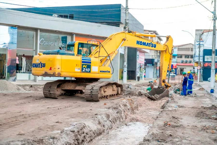 Prefeitura realiza obra de melhoria no sistema de drenagem da Rua Massanori Nagao