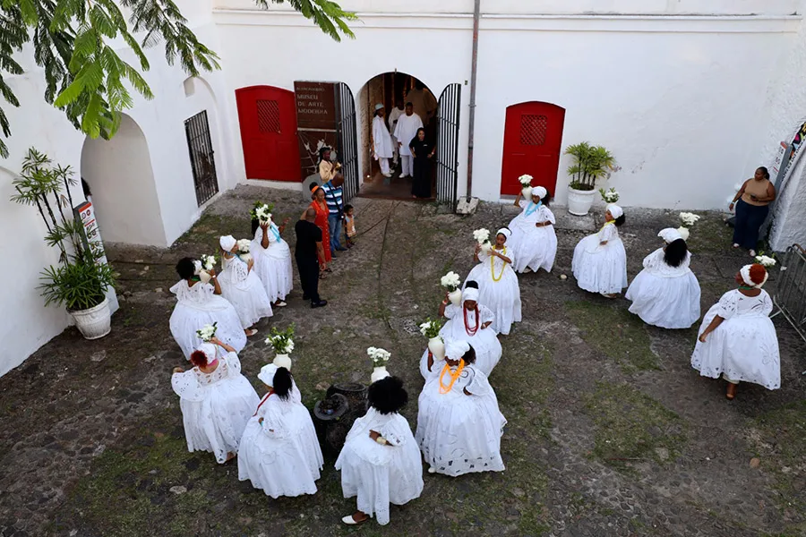 Jerônimo Rodrigues, Margareth Menezes e Emmanuel Macron abrem Festival Nosso Futuro Brasil–França, no Museu de Arte Moderna da Bahia