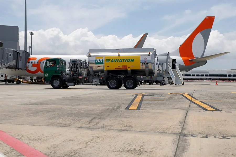 Bahia lança primeira operação regular de voos abastecidos com combustível sustentável de aviação na América Latina Bahia lança primeira operação regular de voos abastecidos com combustível sustentável de aviação na América Latina