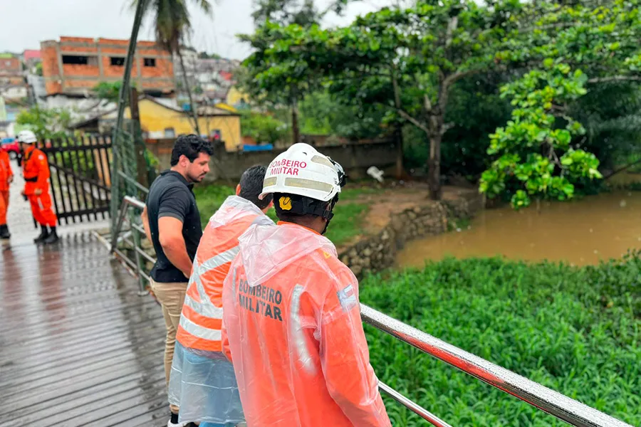 Prefeitura, Defesa Civil e Corpo de Bombeiros atuam em resposta às fortes chuvas
