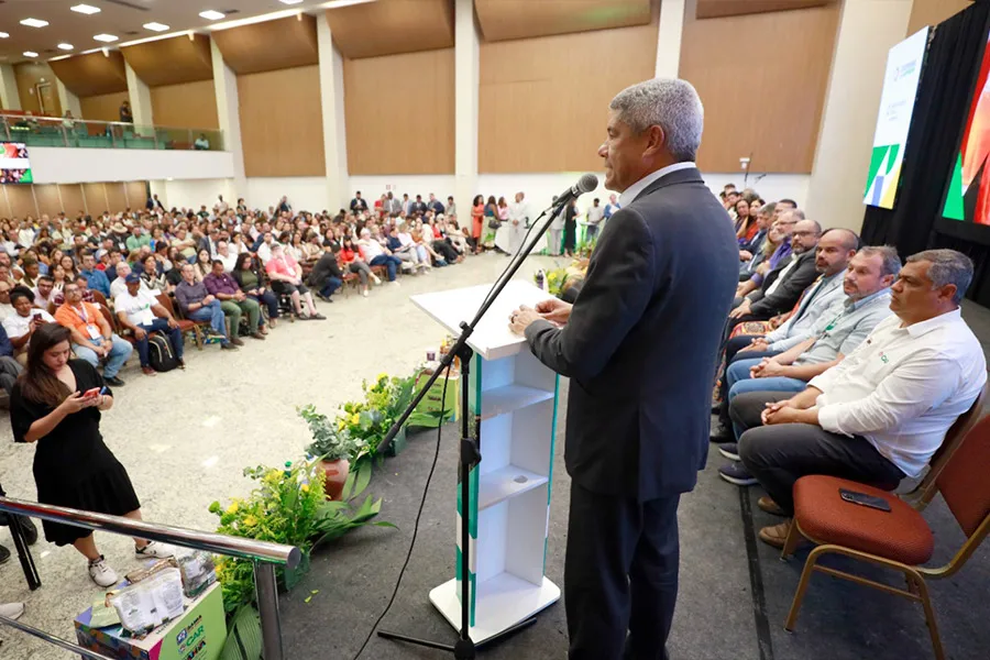 Estado lança cinco editais de apoio aos pequenos produtores da Bahia durante Encontro Nacional de Cooperativas da Agricultura Familiar
