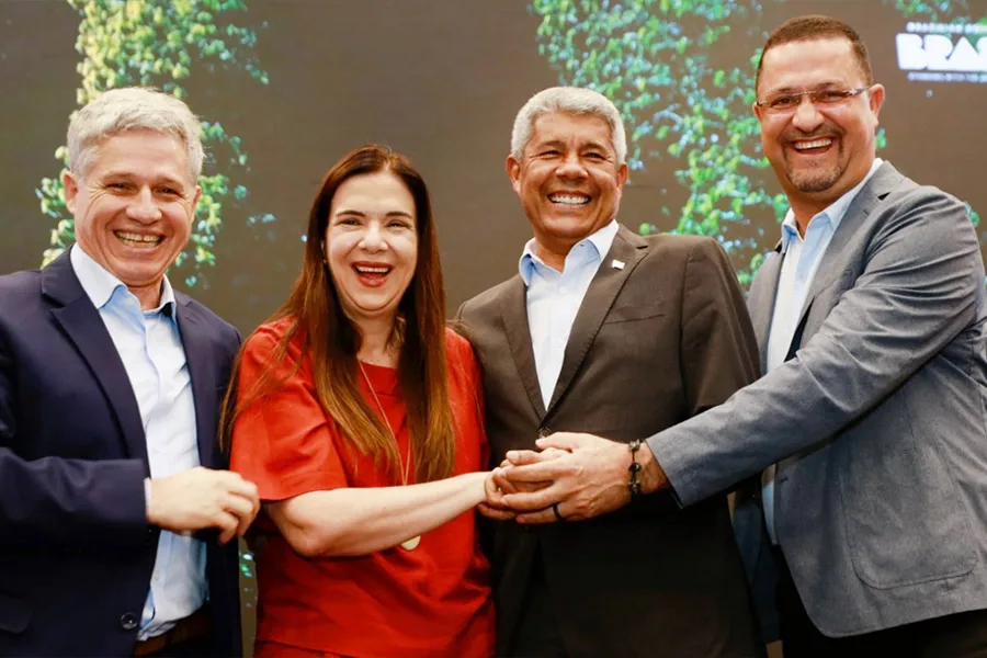 Estado lança cinco editais de apoio aos pequenos produtores da Bahia durante Encontro Nacional de Cooperativas da Agricultura Familiar Estado lança cinco editais de apoio aos pequenos produtores da Bahia durante Encontro Nacional de Cooperativas da Agricultura Familiar