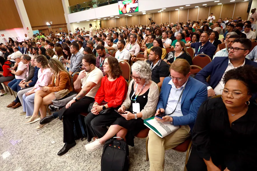 Estado lança cinco editais de apoio aos pequenos produtores da Bahia durante Encontro Nacional de Cooperativas da Agricultura Familiar Estado lança cinco editais de apoio aos pequenos produtores da Bahia durante Encontro Nacional de Cooperativas da Agricultura Familiar