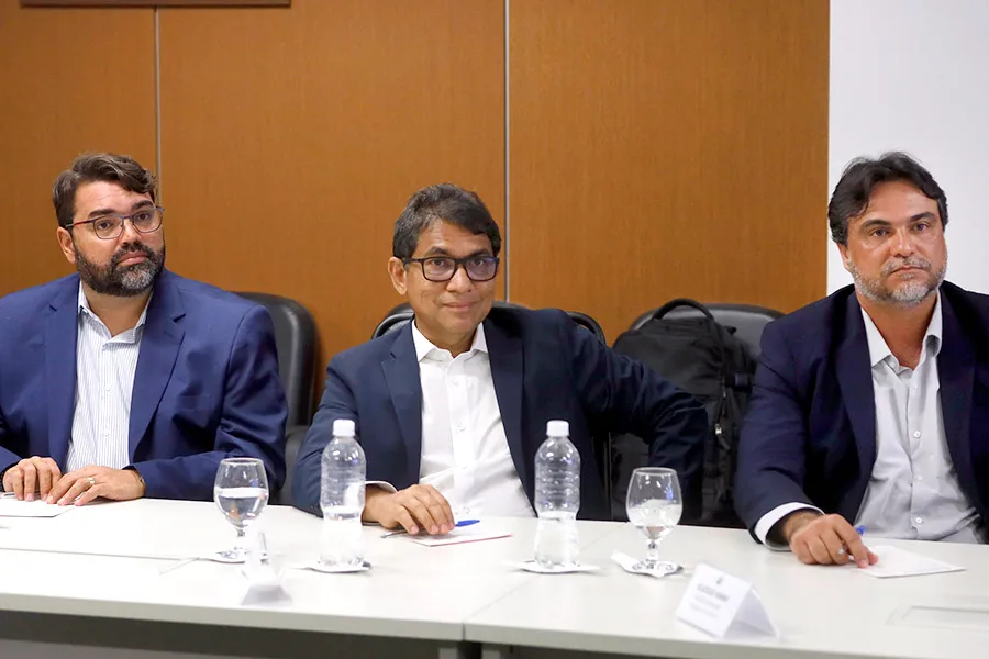 Governo autoriza licitação para pavimentação das vias de acesso ao novo Terminal Rodoviário de Teixeira de Freitas Governo autoriza licitação para pavimentação das vias de acesso ao novo Terminal Rodoviário de Teixeira de Freitas