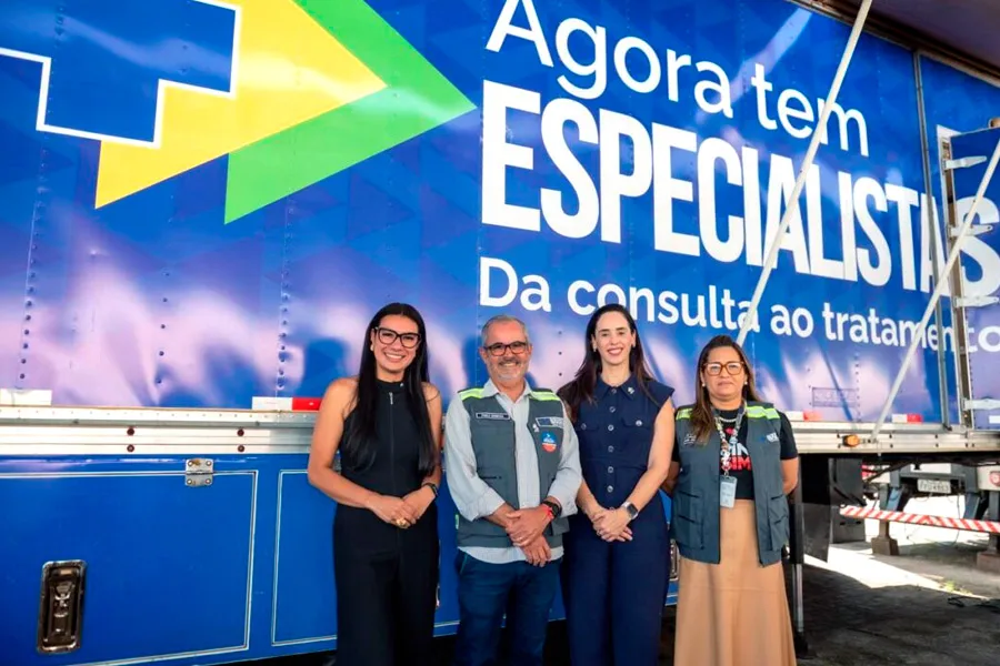 Carreta oftalmológica do Agora Tem Especialistas chega em Teixeira de Freitas