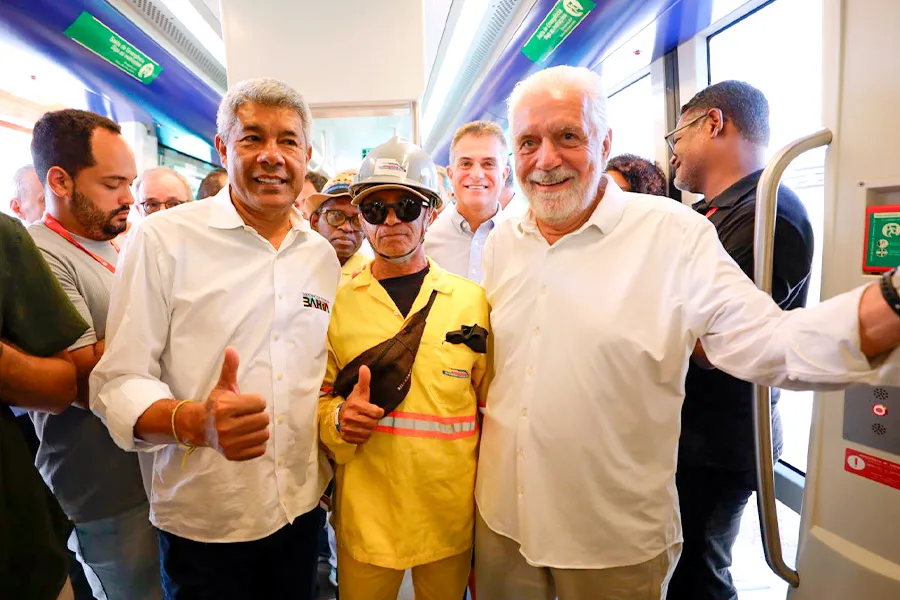 Obra do Governo do Estado, VLT faz primeira viagem-teste e marca avanço na mobilidade da capital baiana