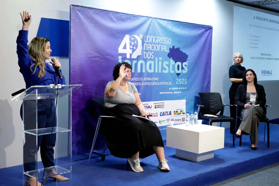 Presidenta do Sinjorba apresenta debate sobre pejotização no Congresso Nacional dos Jornalistas