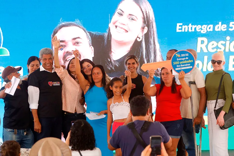 Em Barreiras, governador entrega 500 moradias do Minha Casa, Minha Vida e obras de pavimentação Em Barreiras, governador entrega 500 moradias do Minha Casa, Minha Vida e obras de pavimentação