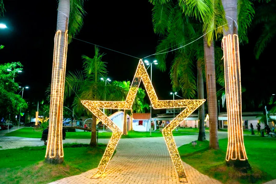 Natal Iluminado encanta moradores e visitantes, e fortalece a economia local