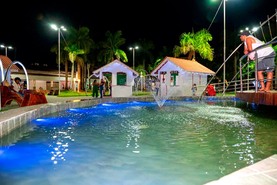 Natal Iluminado encanta moradores e visitantes, e fortalece a economia local