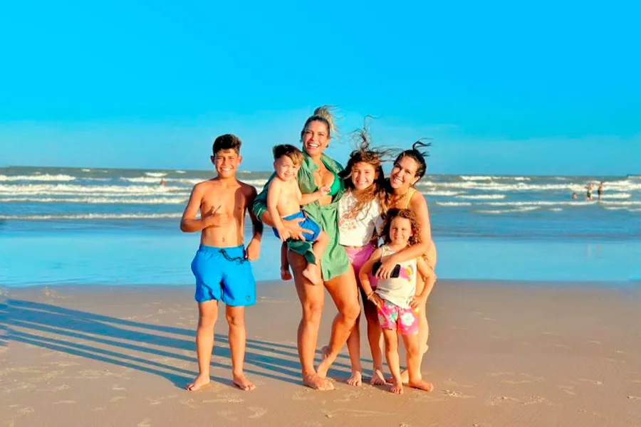 Turismo familiar fortalece comércio e garante sucesso econômico do Réveillon em Mucuri