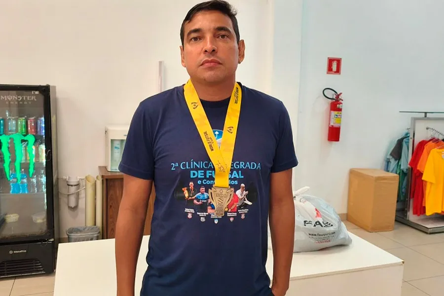 Técnico e alunos teixeirenses sobem ao pódio em campeonato mundial de Clubes na Espanha